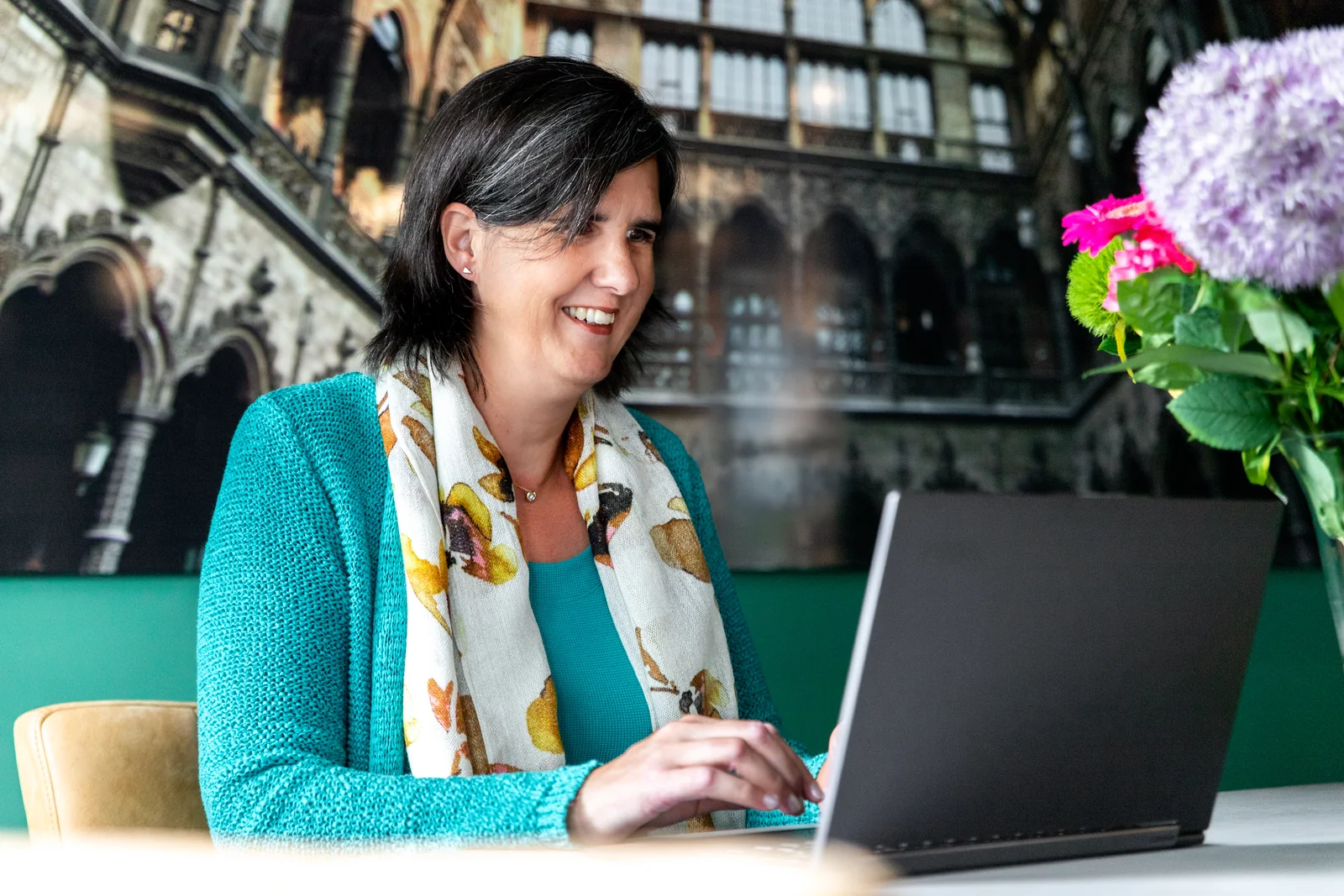 Annemarie Heldens aan het werk
